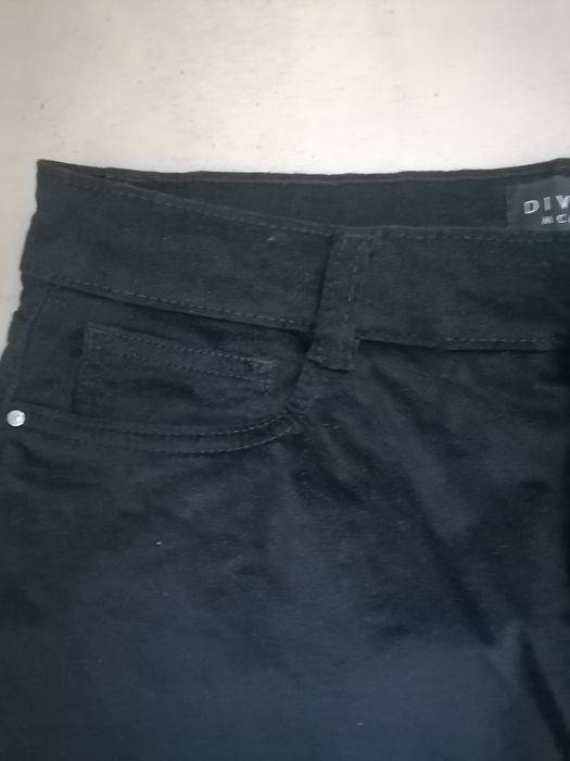 Damskie spodnie Diverse
