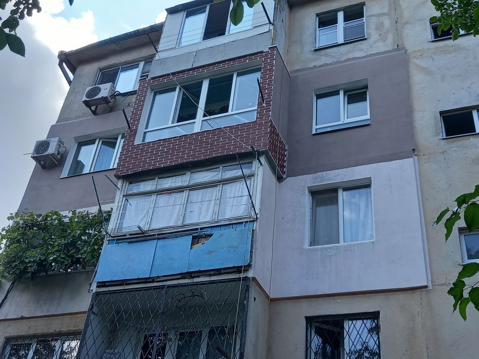 Промышленный альпинист, высотные работы, спил деревьев, монтаж панелей
