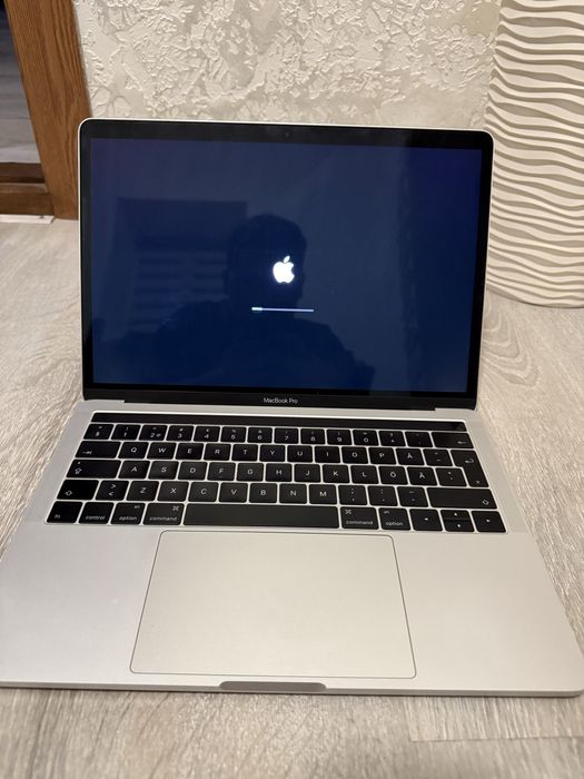 macbook 2016 - купити ноутбуки - Ціна на OLX.ua
