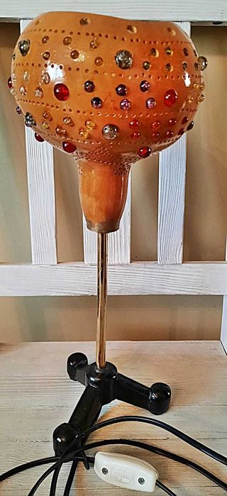 Lampa na stolik z kloszem z tykwy