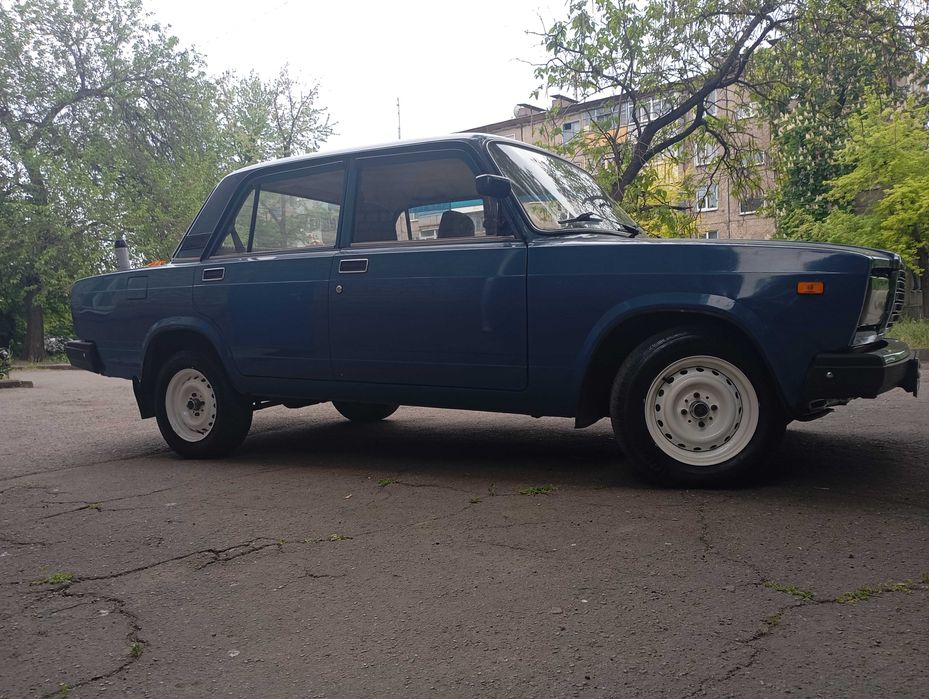 Продам авто ваз 2107
