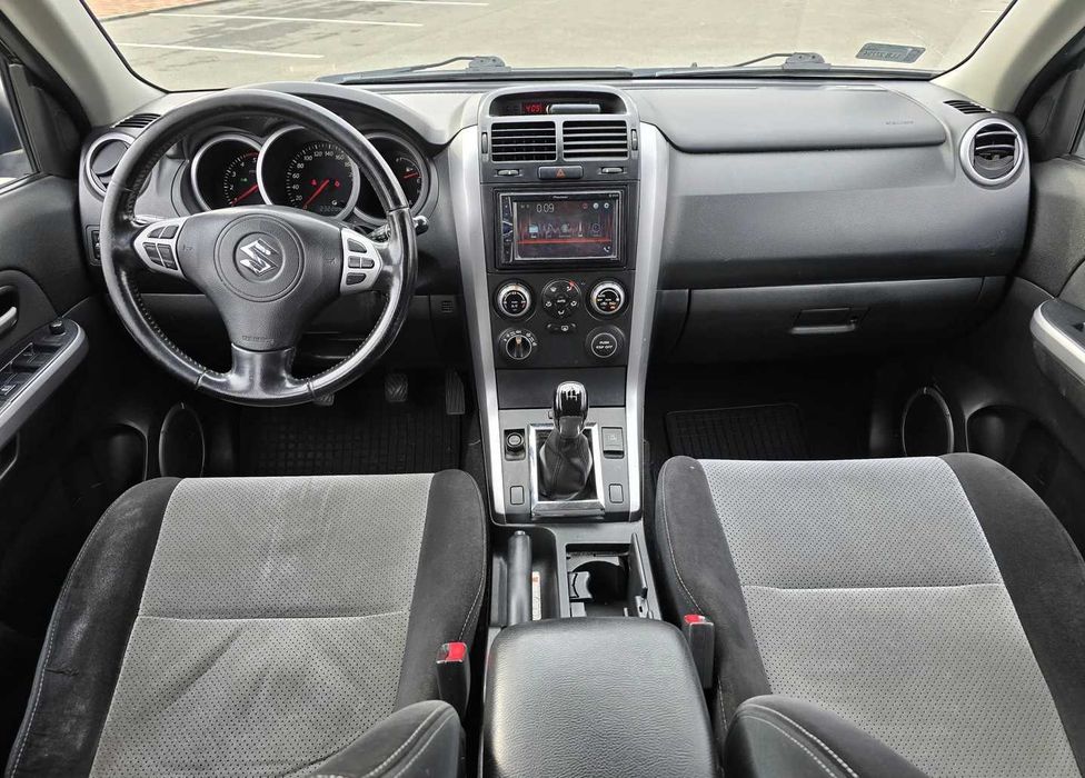 Sprzedam Suzuki Grand Vitara z ważnym przeglądem