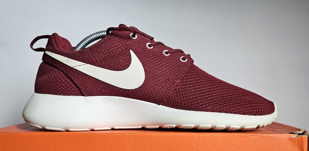 Nike Roshe Run Team Red 2013 8.5US/42EUR
