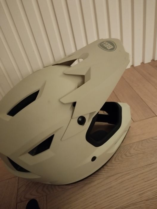 Kask na hulajnogę elektryczną  BELL