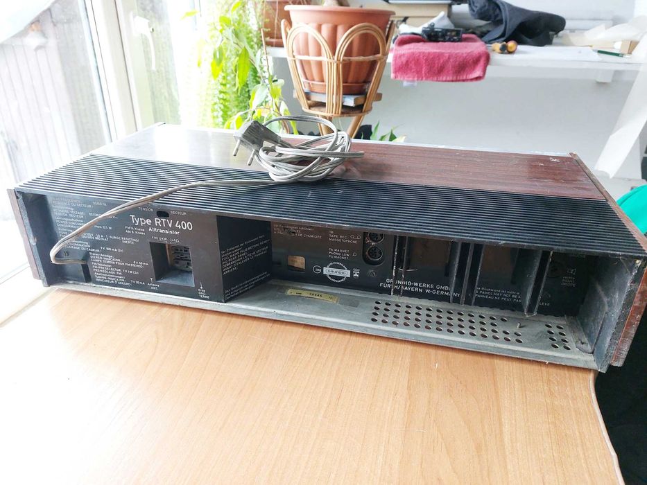 Amplituner GRUNDIG RTV 400 (do renowacji lub na części)