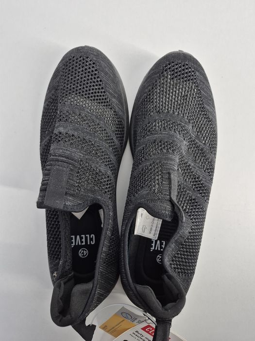 Buty męskie wsuwane nowe 42