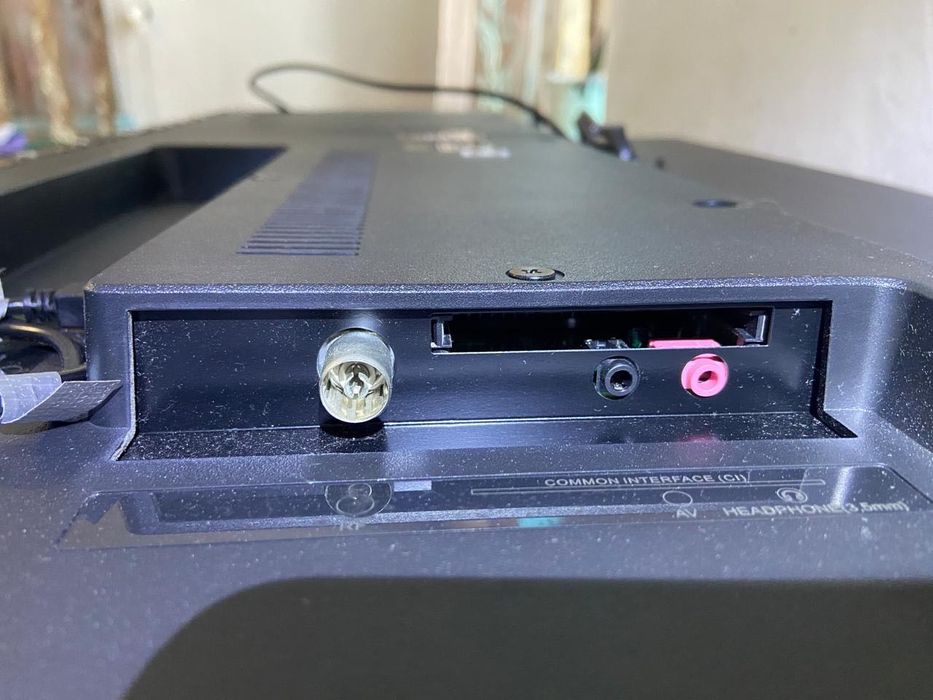 Телевизор JVC 40