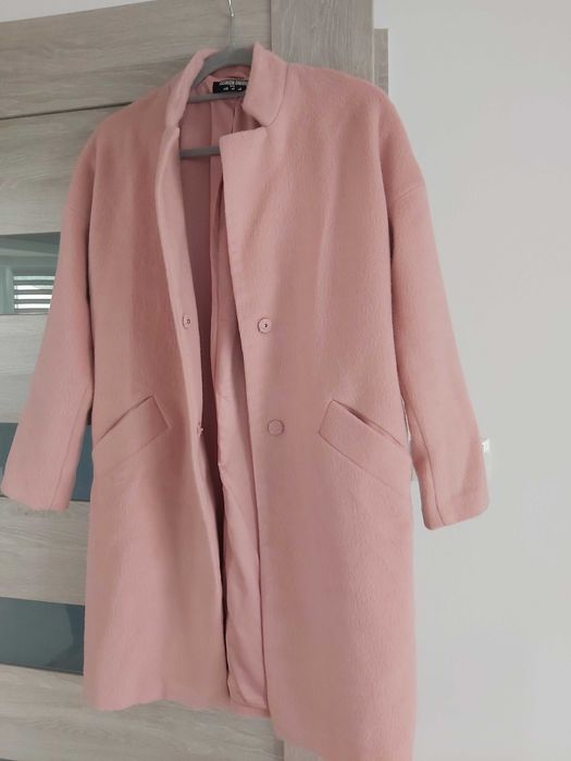 Rózowy płaszczyk