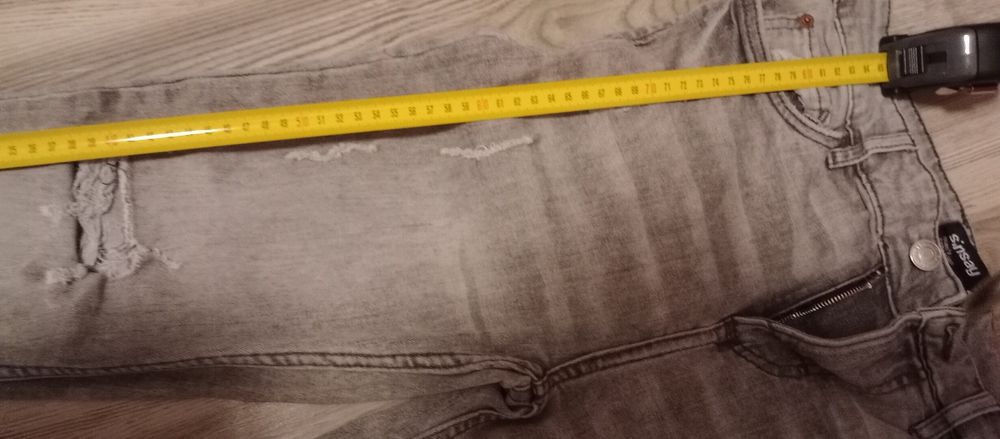 Spodnie jeans w dobrym stanie