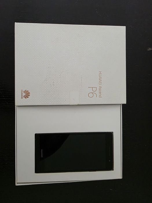 Huawei Ascend P6 na caixa, impecável