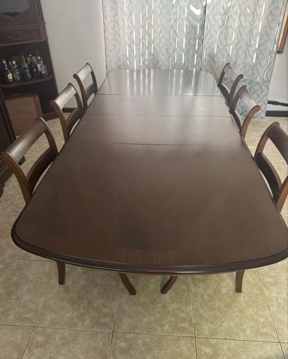 Mesa Madeira Extensivel Maciça com 6 cadeiras