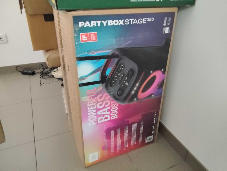 Coluna jbl partybox stage 320