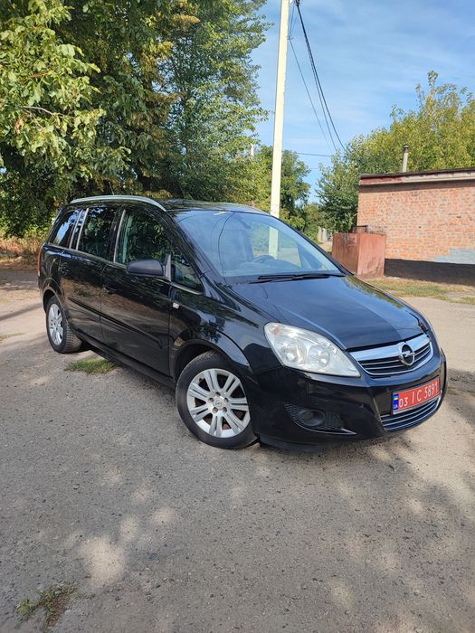 Продам Opel Zafira 2009р. Комплектація cosmo. Рідна фарба та пробіг.