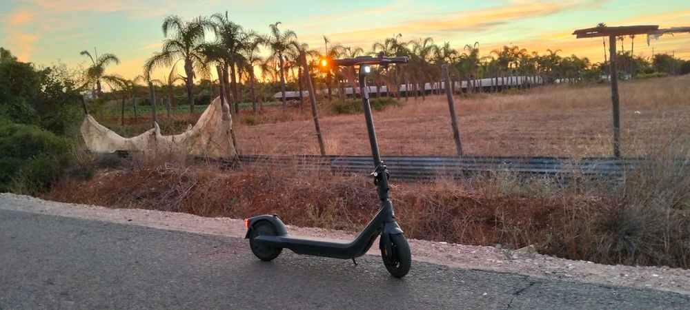 Trotinete Elétrica Segway Ninebot E2 Pro - Como Nova
