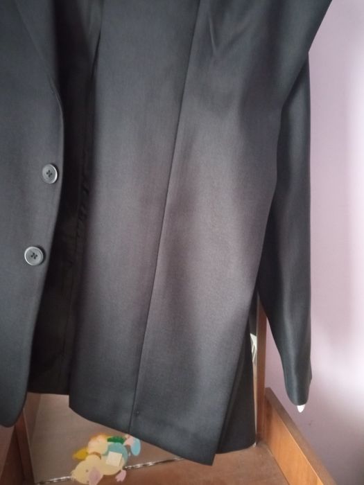 Костюми чоловічі класичні і підліткові