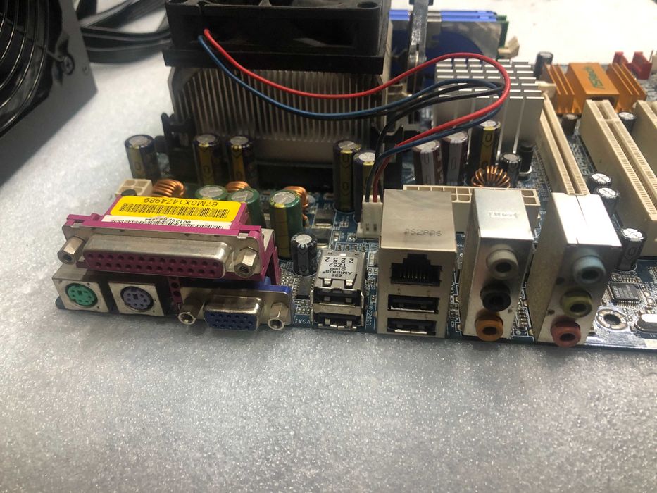 Материнка + процесор + оперативка