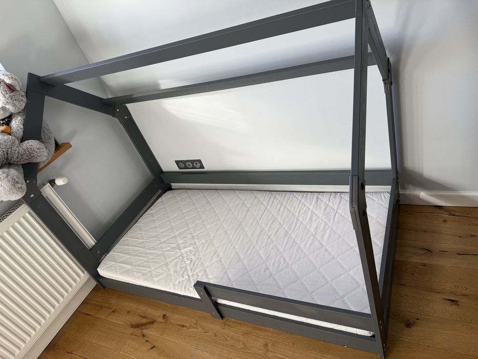 Łóżko dziecięce Domek plus materac