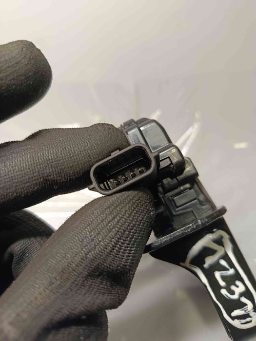 Fechadura / fecho da mala DACIA Duster (HM_)