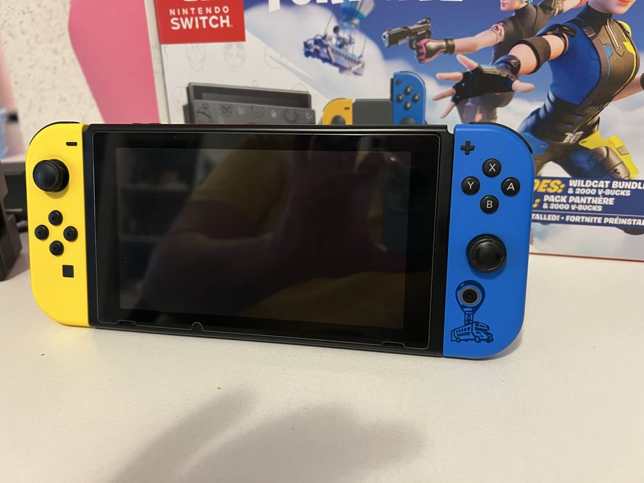 Nintendo Switch (Fortnite Edition)