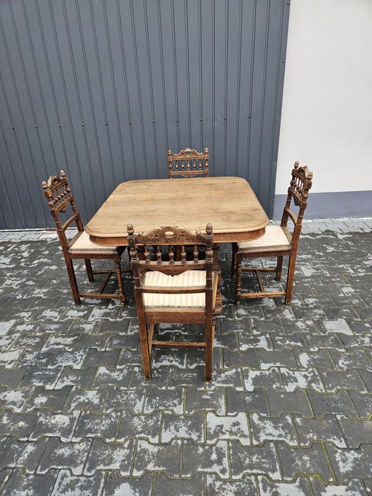 Stół z krzesłami ,stary komplet