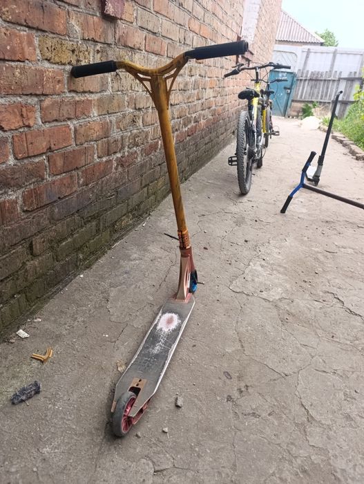 Продам трюковой самокат