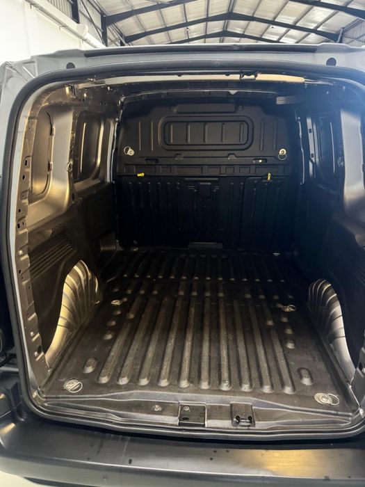 Citroen berlingo Cx auto jan/2021