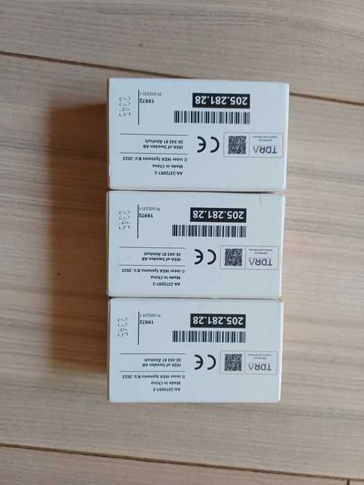 Trzy piloty Rodret Ikea