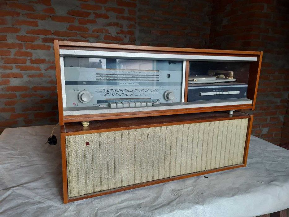 Ретро-радіола "Estonia -4"