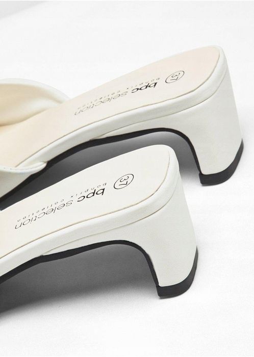 B.P.C klapki na obcasie białe ^40