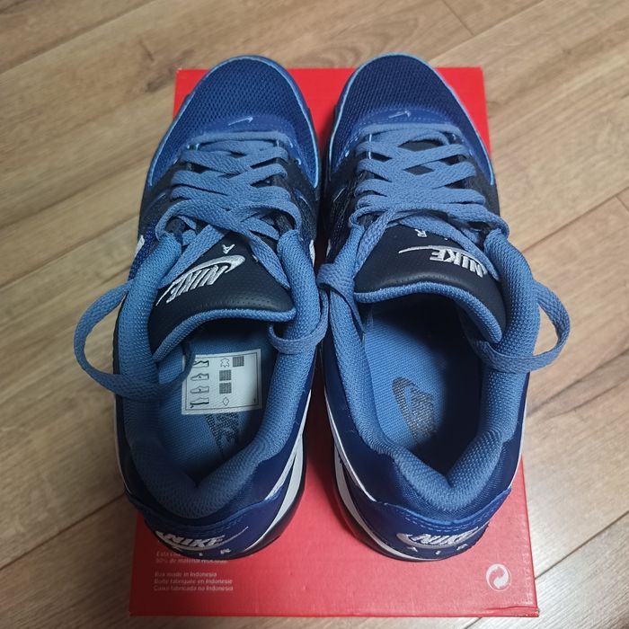 Nike air max command 629993-410