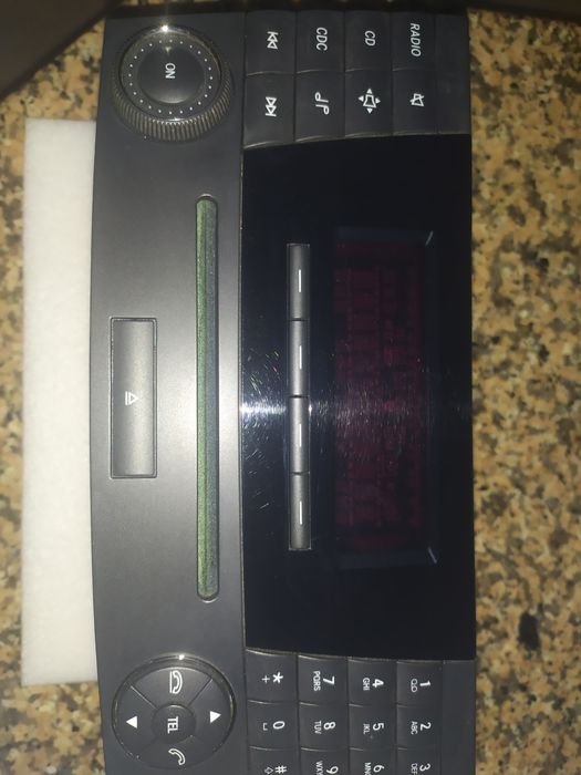 Mercedes Benz E220 (W211) - Autorádio ORIGINAL