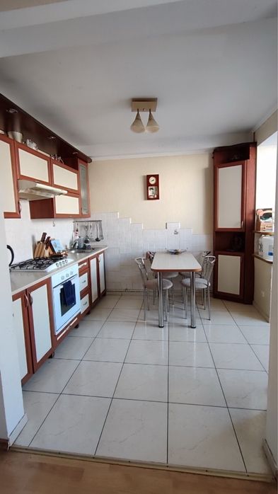 Трикімнатна квартира з АО на Богунії