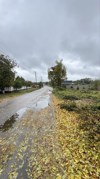 Продам участок 10 соток Бородянка Жилая улица с Газом.