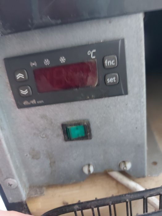 Барний холодильник HELKAMA