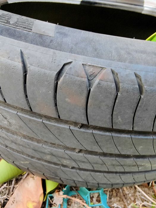 2 pneus Michelin Primacy 4. 235/50R19 (preço pelo conjunto)