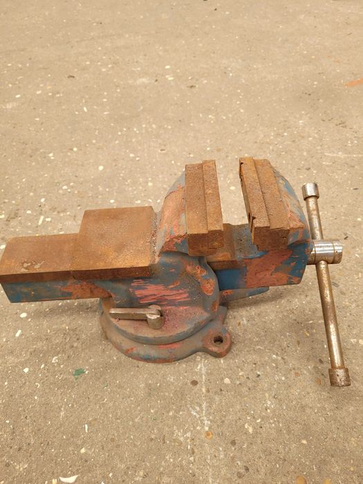 Torno de bancada em metal