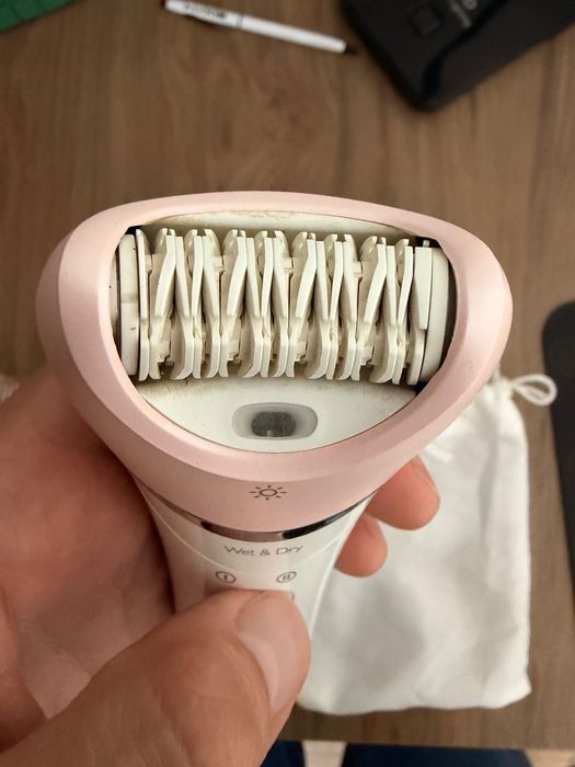 Епілятор Philips BRE 640