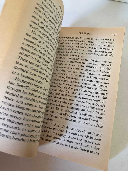 Livro - Soft Target (A Dan Shepherd Mystery) (portes incluidos)64553063641986121