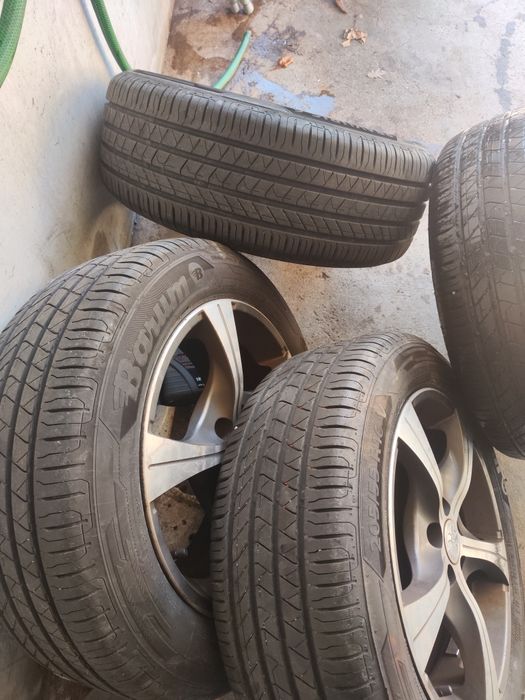 Pneus Barum bravuris 6 205/55 R16  semi novos