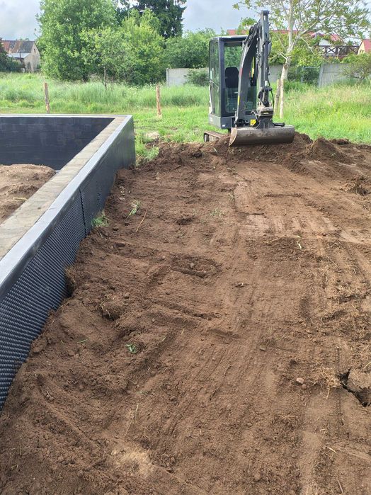 Przydomowe Oczyszczalnie Ścieków/ Usługi Minikoparką