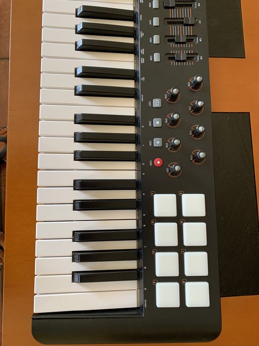M audio oxygen 49 (teclado, piano)