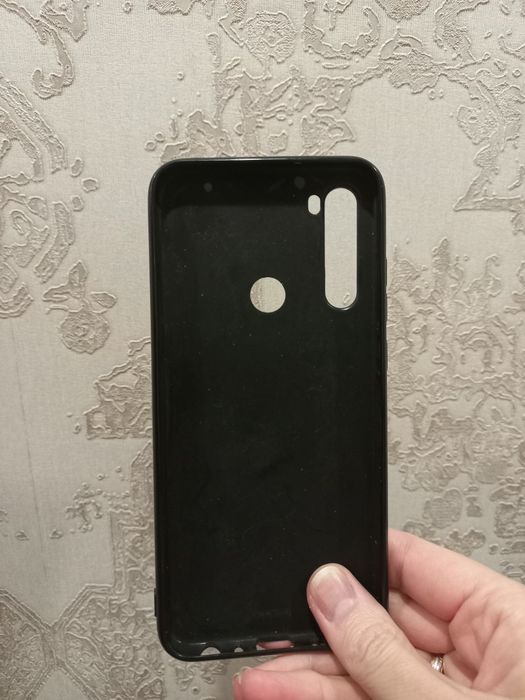 Продам чехол на Xiaomi Redmi Not 8T