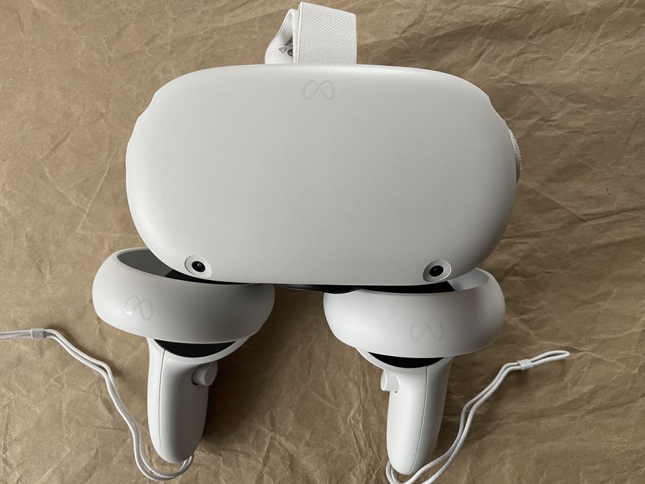 Oculus Meta Quest 2 128GB очки виртуальной реальности