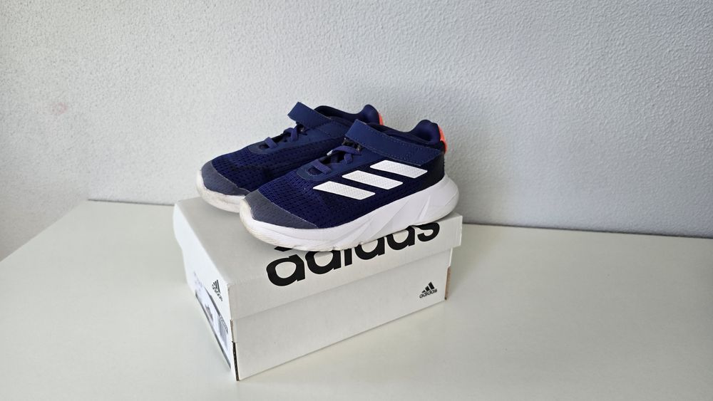 Дитячі кросівки Adidas оригінальні 27 розмір