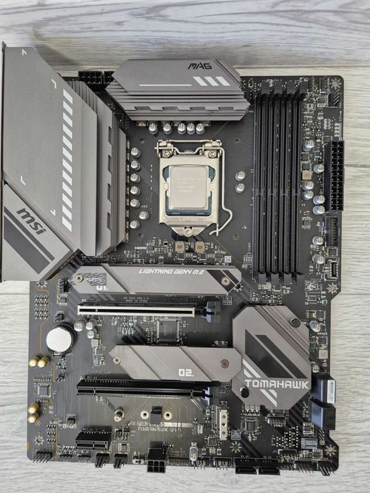 s1200 ігрова материнка B560 MSI TOMAHAWK WiFi Bluetooth. TradeIN