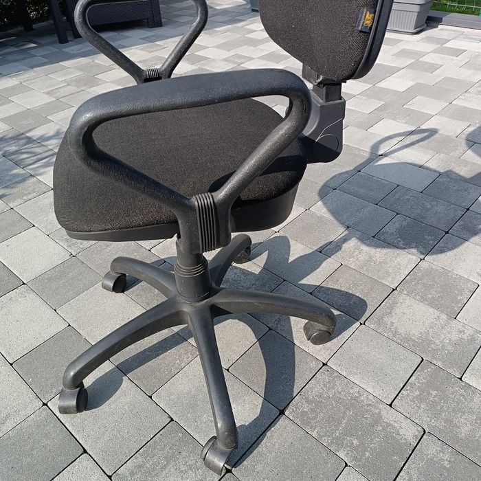 Комп'ютерне крісло