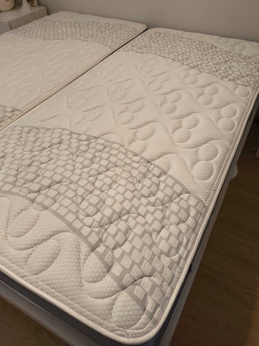 Cama solteiro com arrumação