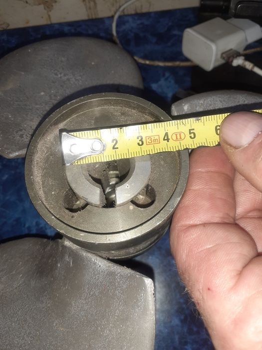 Продам  гвинт на лодку.