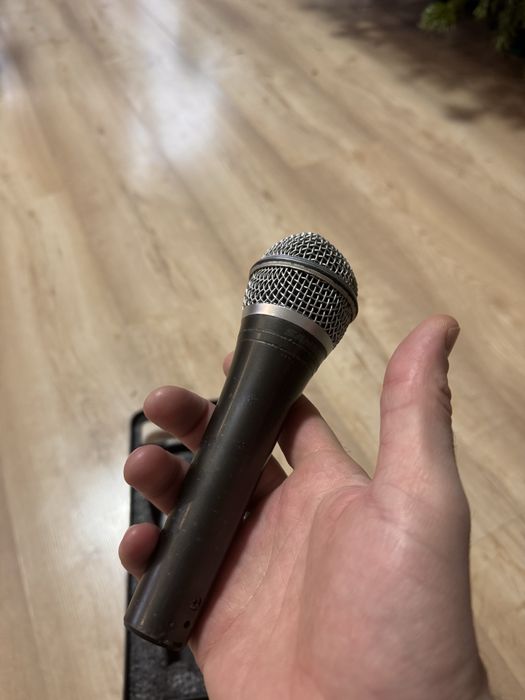 Динамічний мікрофон SAMSON Q8, ручний, у кейсі
