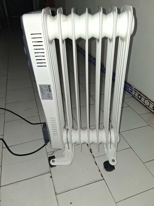 Aquecedor a Óleo KUNFT (1500 W - Branco)